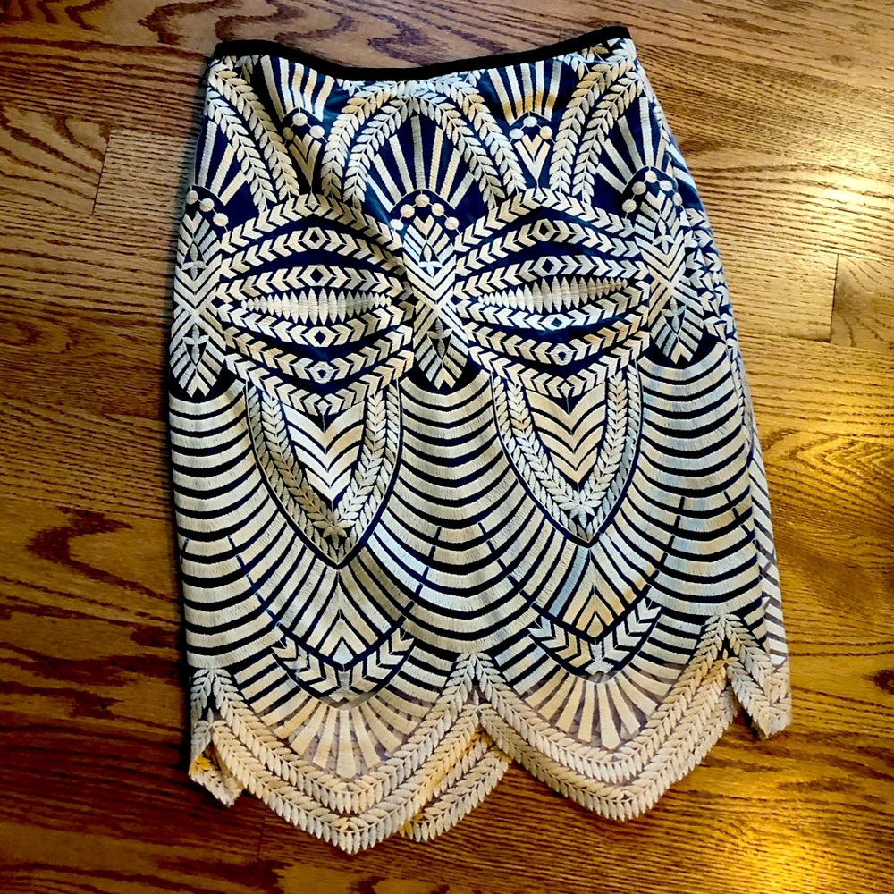 Nicole Miller pencil skirt with details